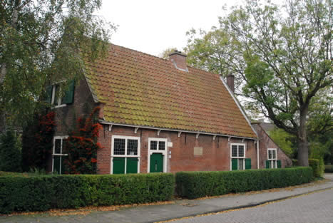 spinozahouse.jpg